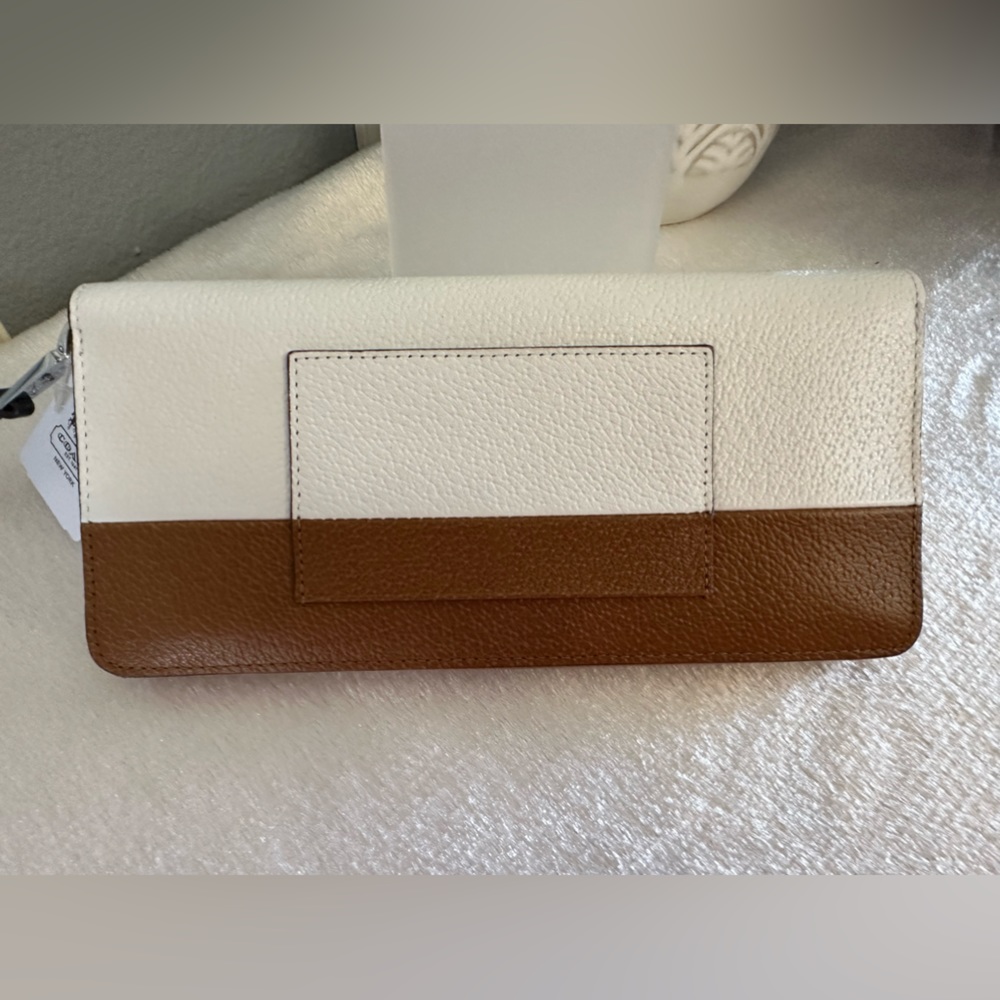 Coach Two-Tone Brown and White Leather Tote with Matching Wallet - Picture 8 of 14